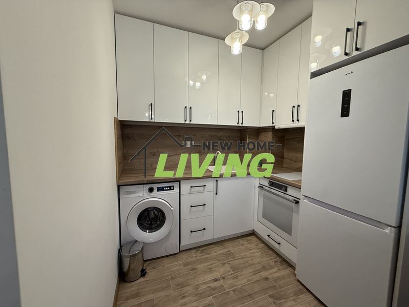 Продава се Двустаен апартамент в Пловдив, Център - 65 кв.м за 2693 €/кв.м - Снимка #3