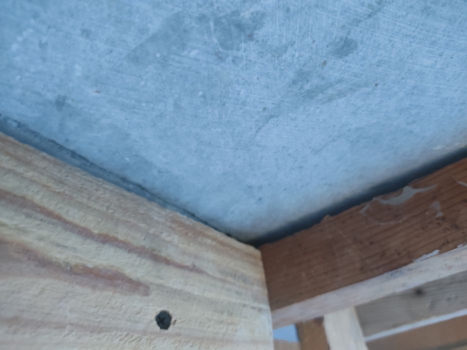 Blyard stol sotiladi arzon srochna