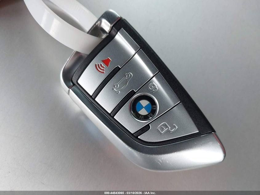BMW Z8 2024 — 6