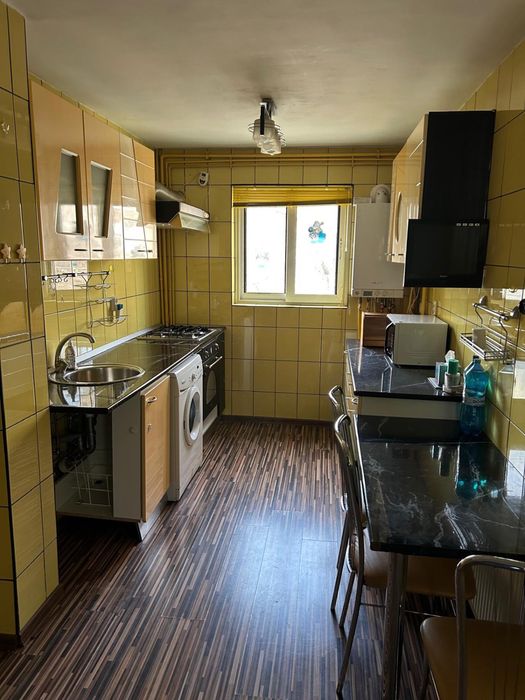 Apartament 4 camere de închiriat | 3 dormitoare | 2 băi | Loc de parcare | Mall Plaza – Drumul Taberei | 800 €/lună