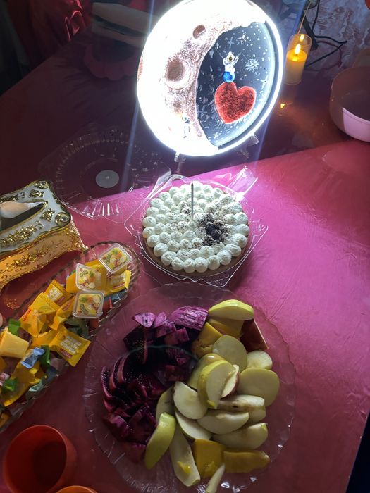 Луна сделанная своими руками.