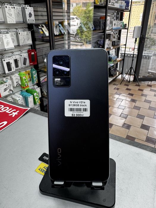 Vivo V21e 8GB/128GB без комплекта