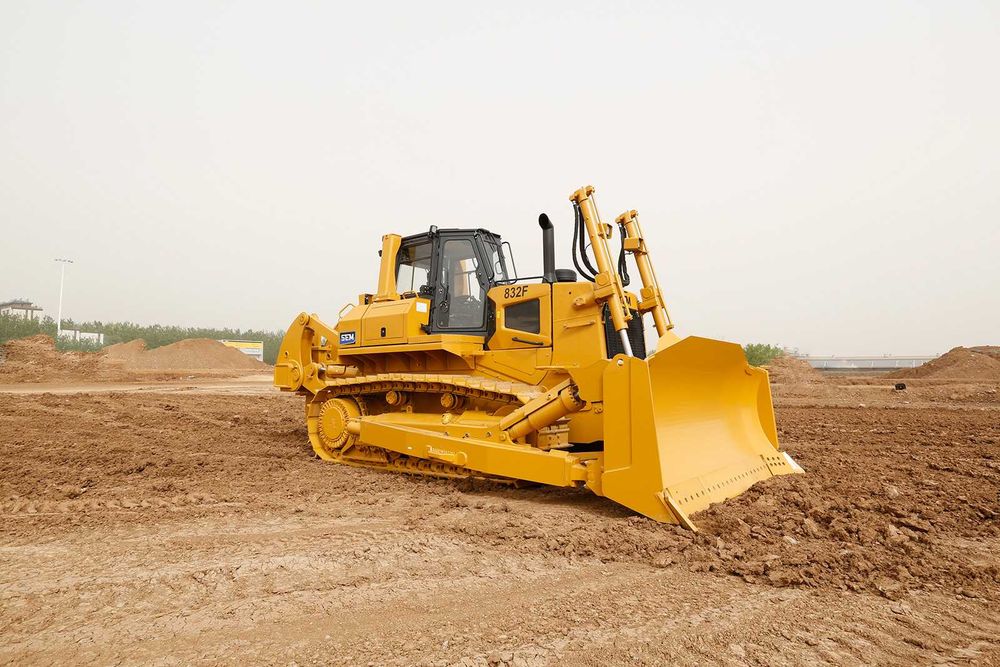 Занжирли бульдозер SEM832F, Бульдозер SEM832F