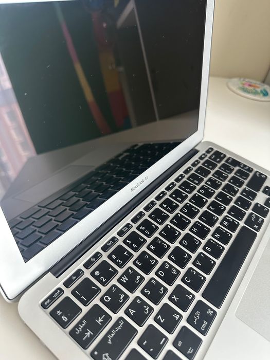 Apple MacBook Air 11” A1465 на ремонт. Торг