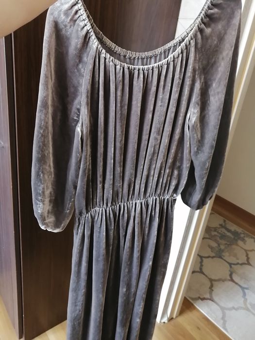 Продается платье бархатное