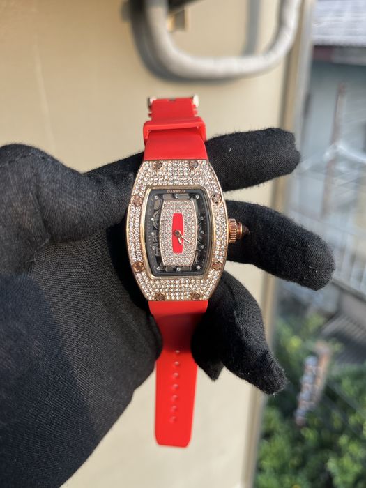 Дамски часовник Dannilu НАМАЛЕН