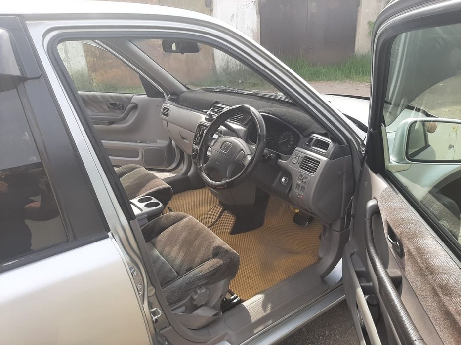 Продам автомобиль Honda CRV