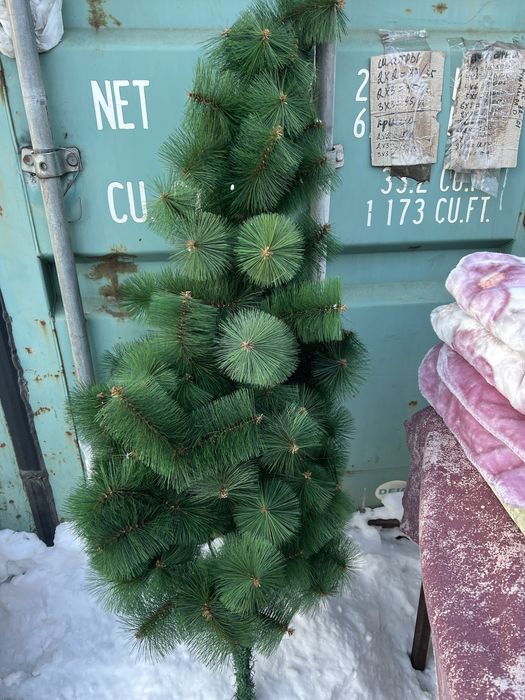 Продаю Елку б/у высота 1.5 метра