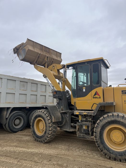 Погрузчик 1,8 кубовый