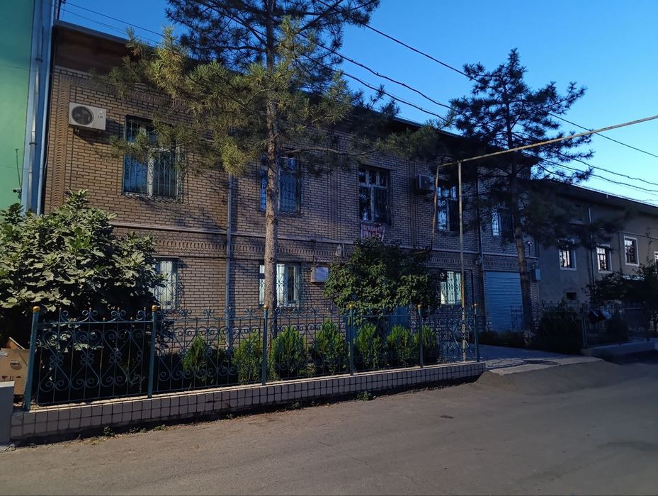 Srochna uy sotiladi Kotta qani