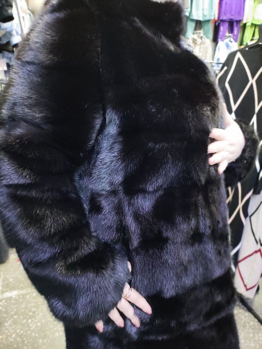 Продам норковую шубу.размер 52