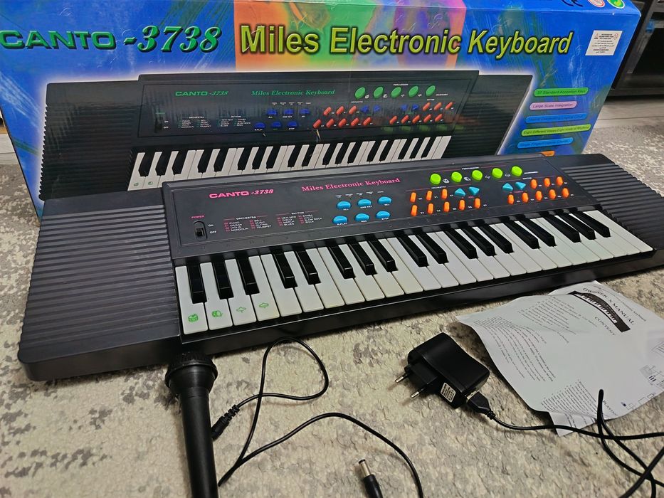 Orgă  electronică Canto 3738/Microfon/Încarcator