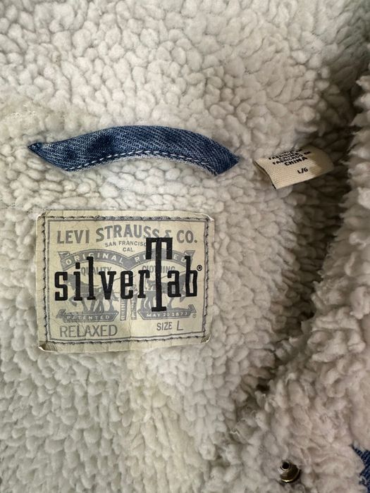 Новая джинсовая куртка levi’S