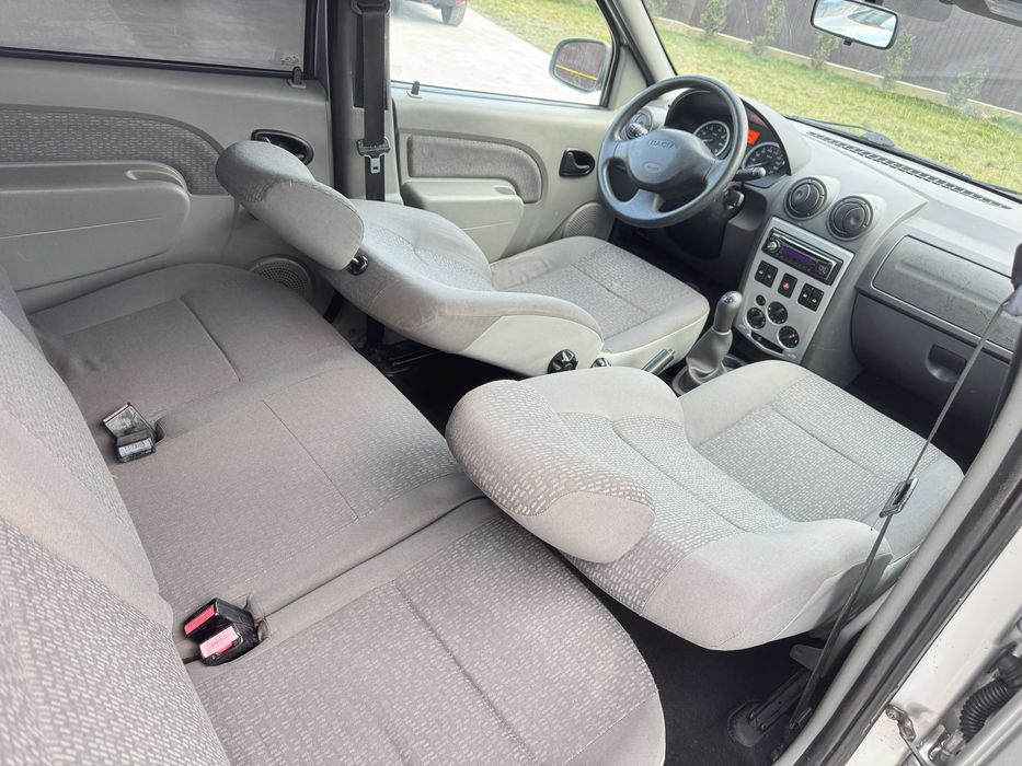 Dacia Logan MCV 1.6 8V MPI 7 Locuri Recent adus
