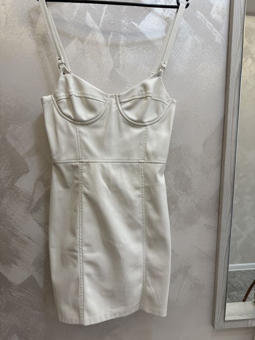 Дамски официални рокли