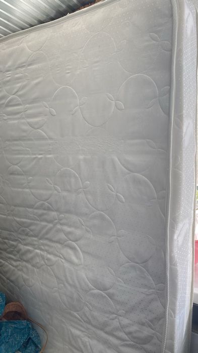 Матрас без пятен, б/у
