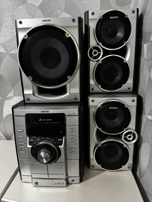 Музыкальный центр