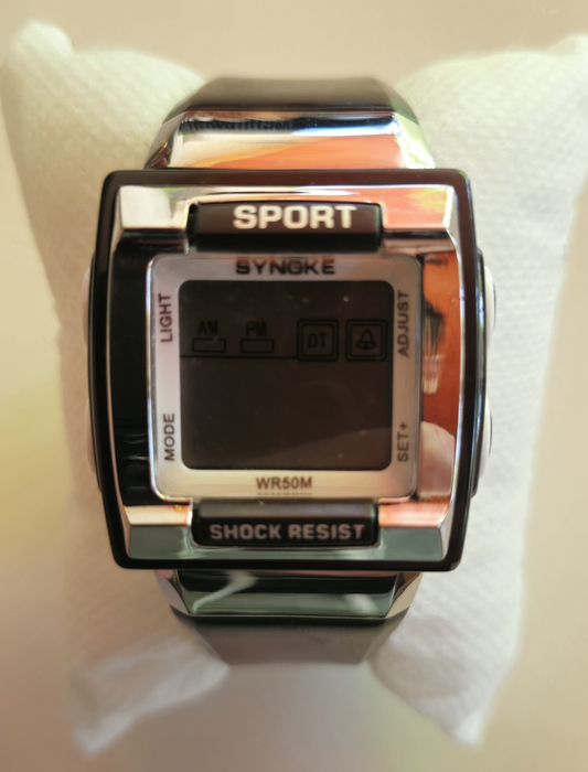 Vând ceas digital sport SYNOKE