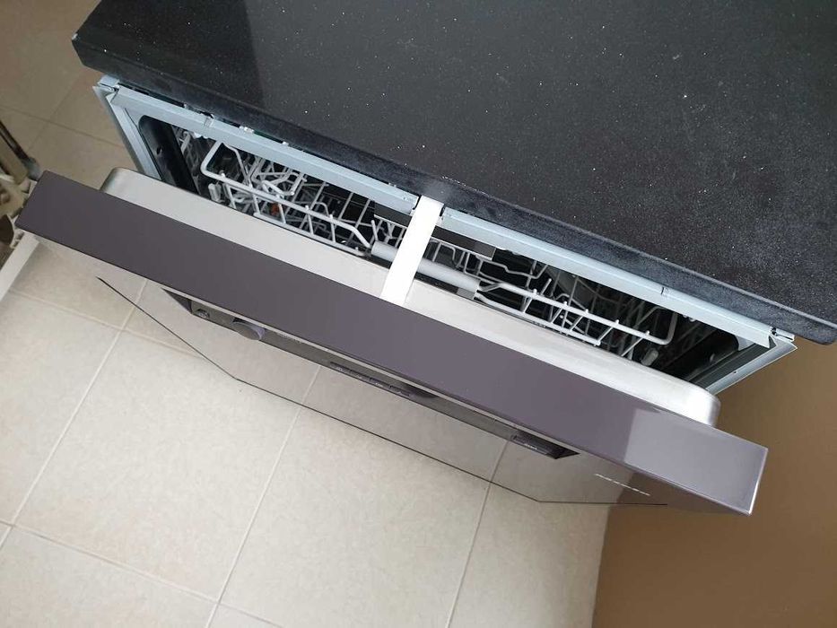 Съдомиялна Miele Кафява - LED - Auto Open - Частично Вграждане 60см