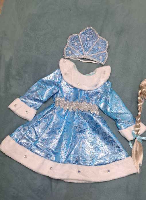 Продам новогодний костюм СНЕГУРОЧКИ