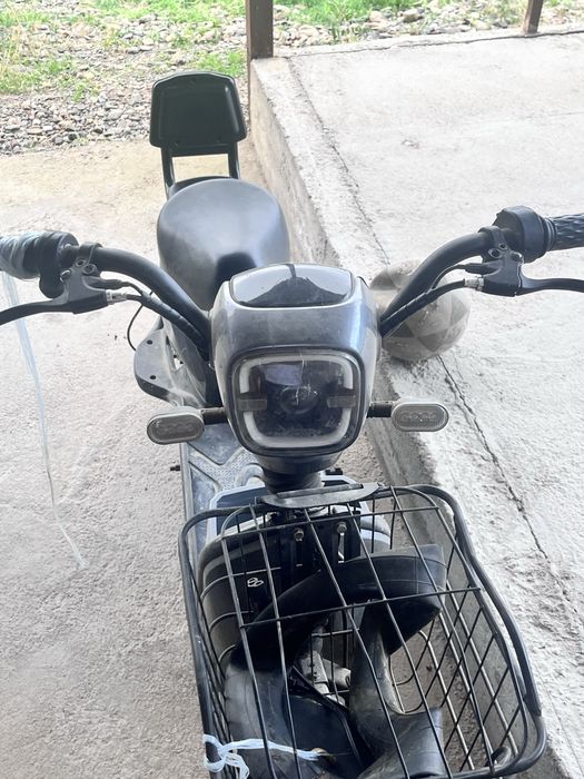 Скутер 60к торг есть