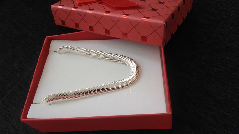 Масивен сребърен ланец, масивна сребърна гривна. В кутия