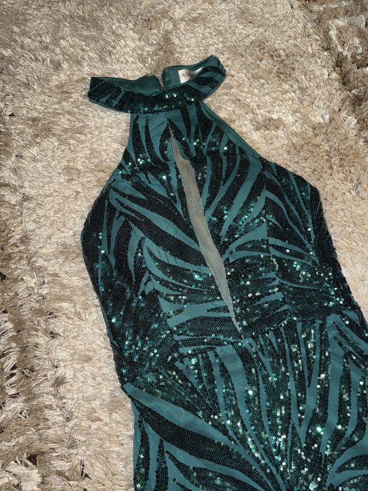 Официална рокля