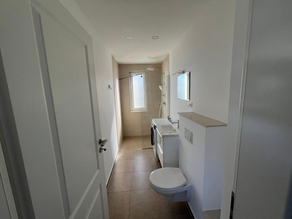 Inchiriez apartament 3 camere,parcare subterana, zona BMW VIVO