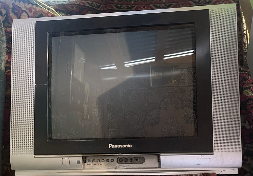 Продам телевизор