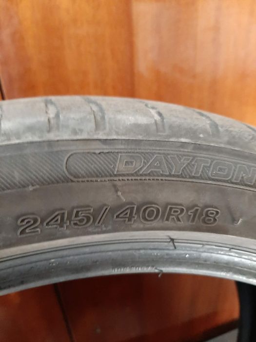 Летни гуми  размер 245/40