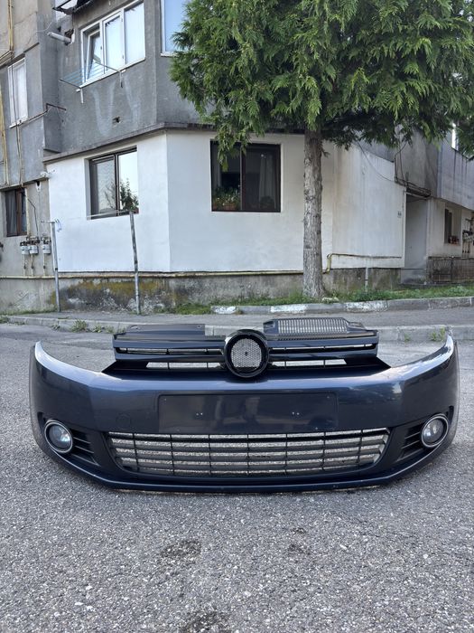 Bara fata Golf 6 cu grile si proiectoare