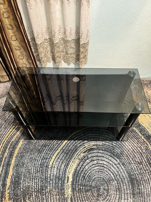 Стол для телевизора