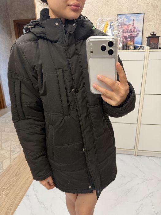 Продам зимние куртки