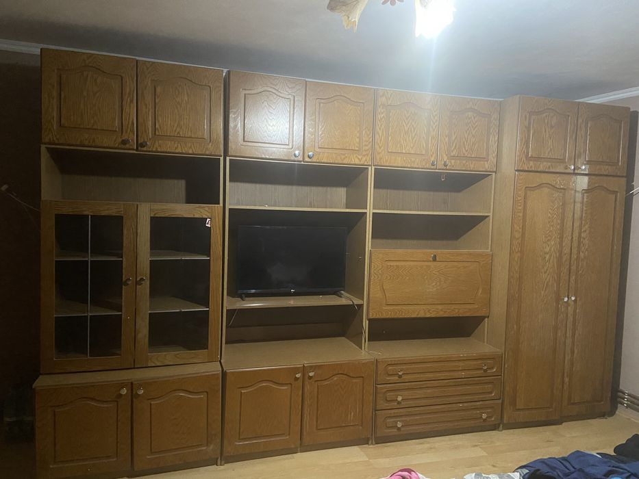 Vand mobila .Pret 2500 de lei .