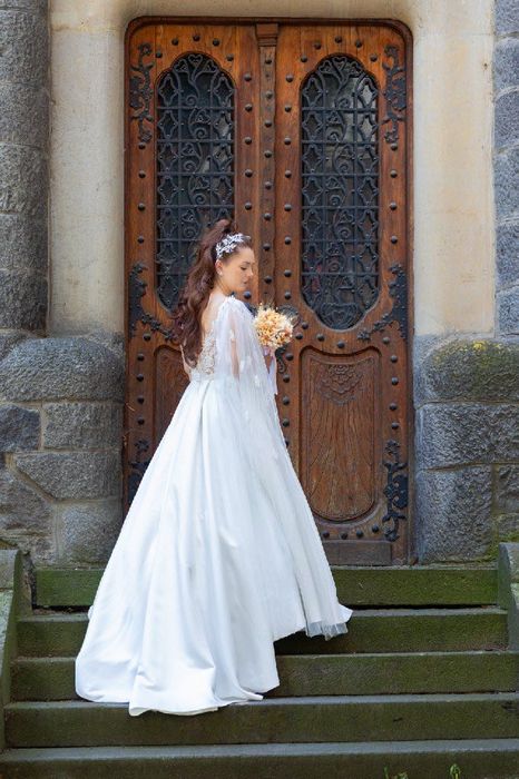 Rochie de mireasă model 2024