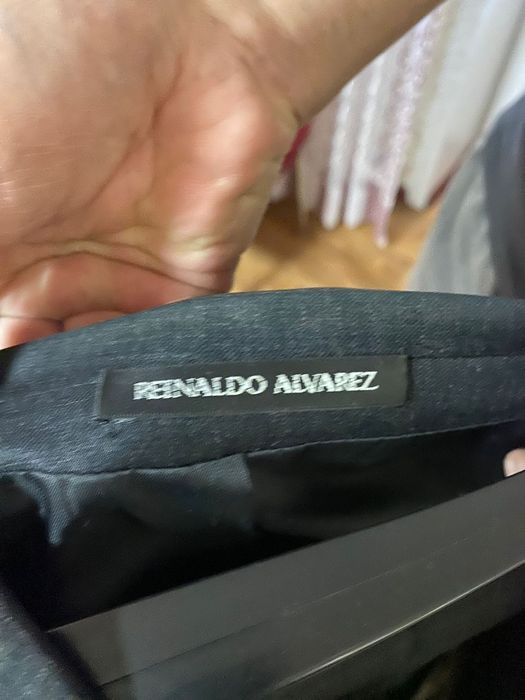 Продаю мужской костюм