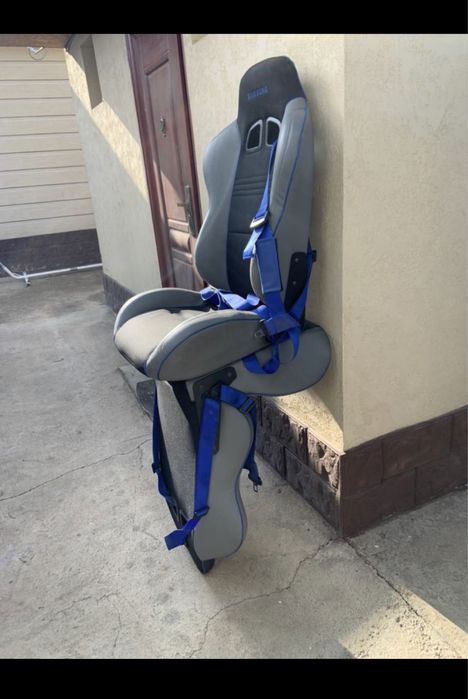 Седения а машину