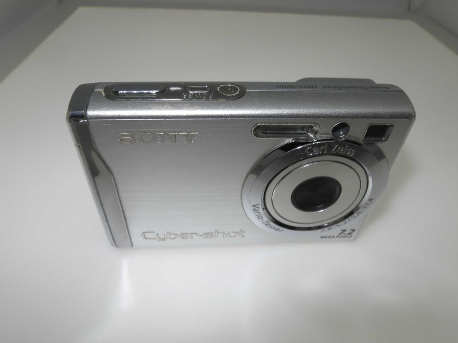 Sony CyberShot W80 цифров фотоапарат дигитална камера отлично състояни