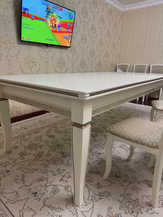 раскладной стол для гостиной