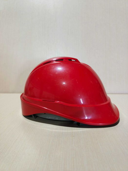 Каски на продажу