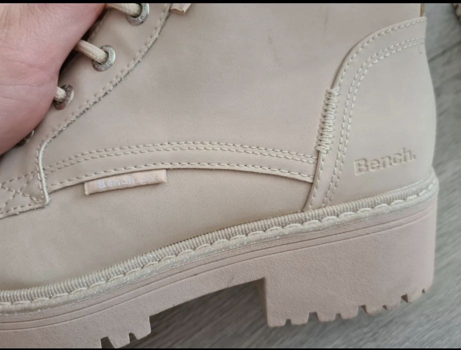 Ghete de damă ,nepurtate