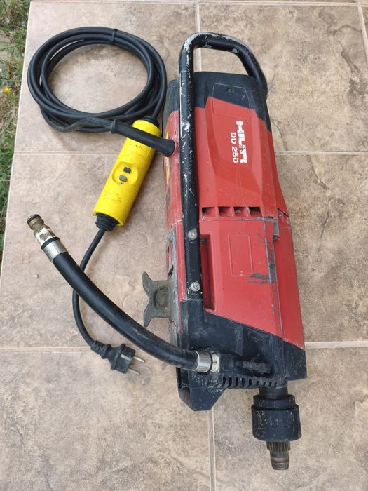 Hilti DD 250 + Hitli DD - HD 30 - Диамантено пробивна машина + статив