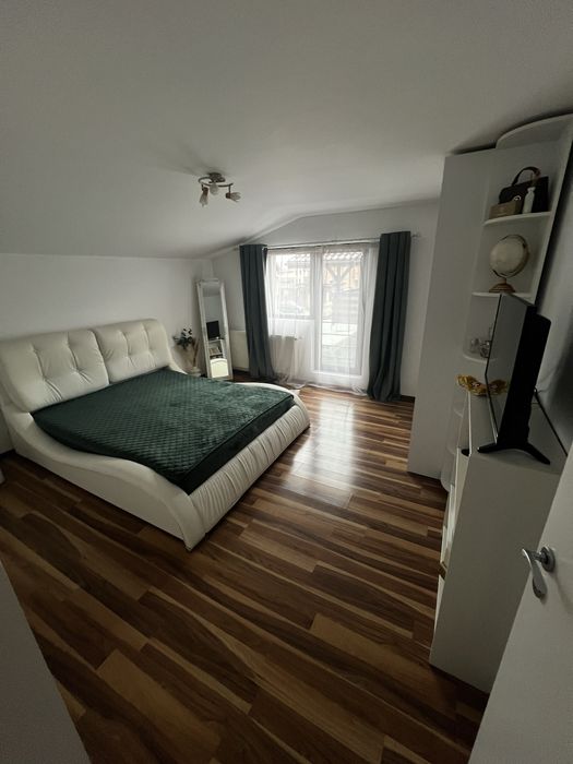 Vand casa tip duplex în comuna Berceni