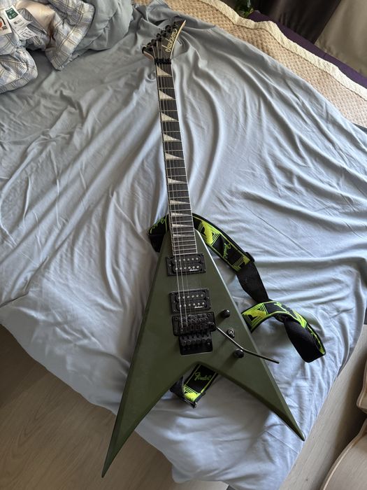 электрогитара jackson JS series King V