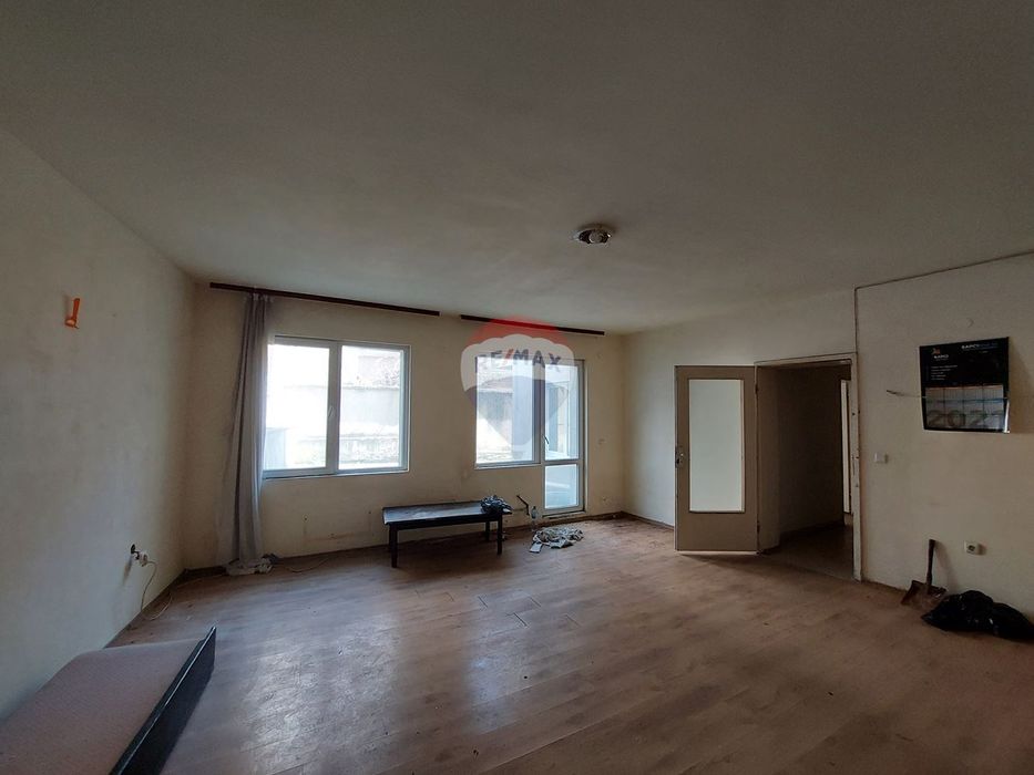 Продава се Многостаен апартамент в Варна, Операта - 150 кв.м за 2067 €/кв.м - Снимка #1