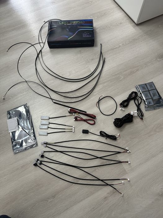 Kit iluminat ambiental digital RGB cu aplicatie - Avem si fire RGB led