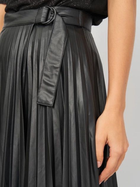 Zara кожена плисе пола
