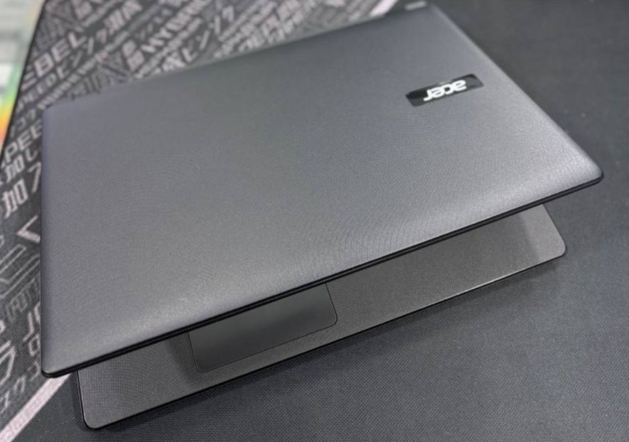 Ноутбук acer Extense 15