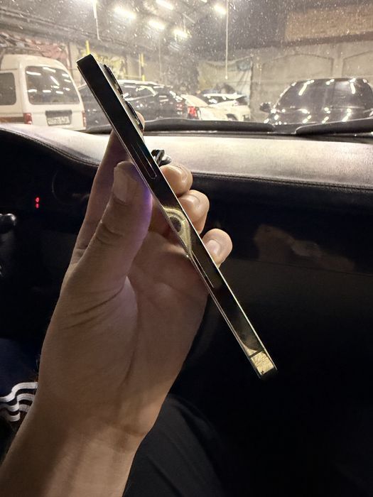 Iphone 13 pro max Gold