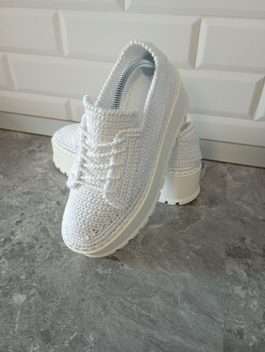 Teniși croșetați disponibili (39)